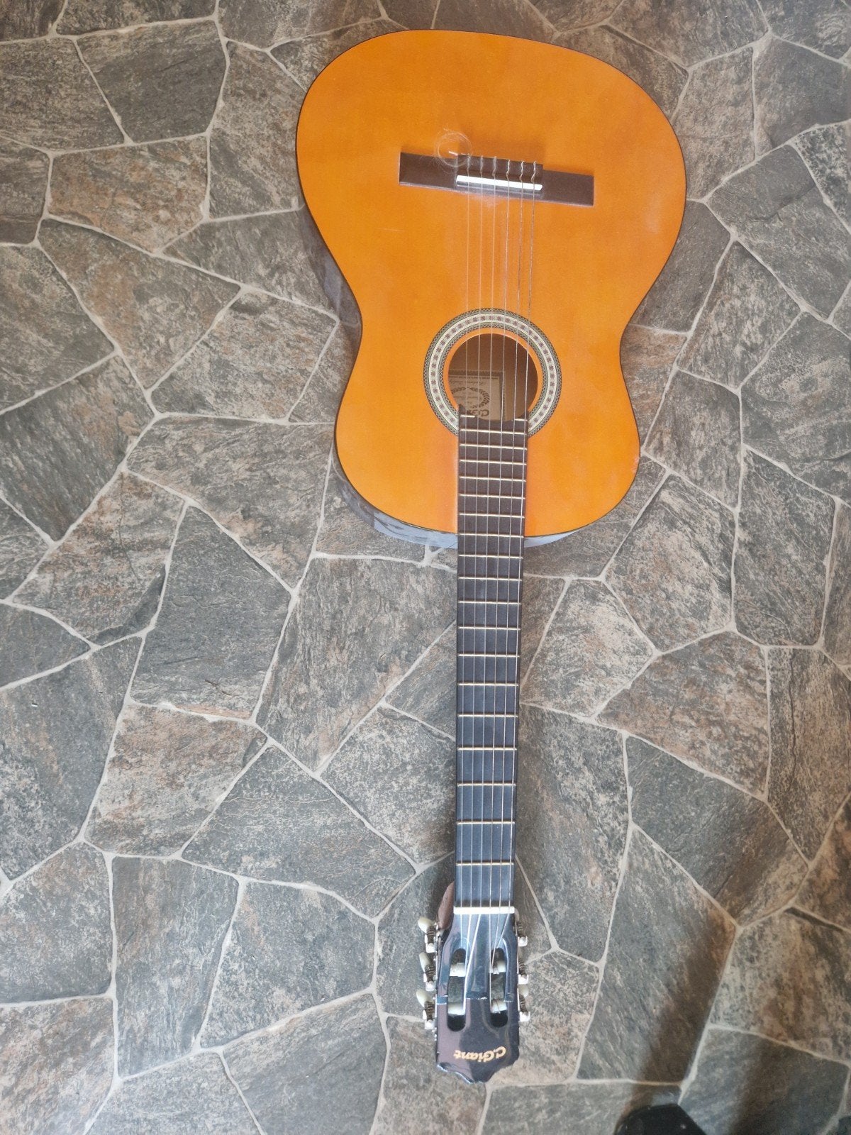 Réservée-Guitare cassée à réparer ou pour déco, Musique & Instruments, Enlèvement