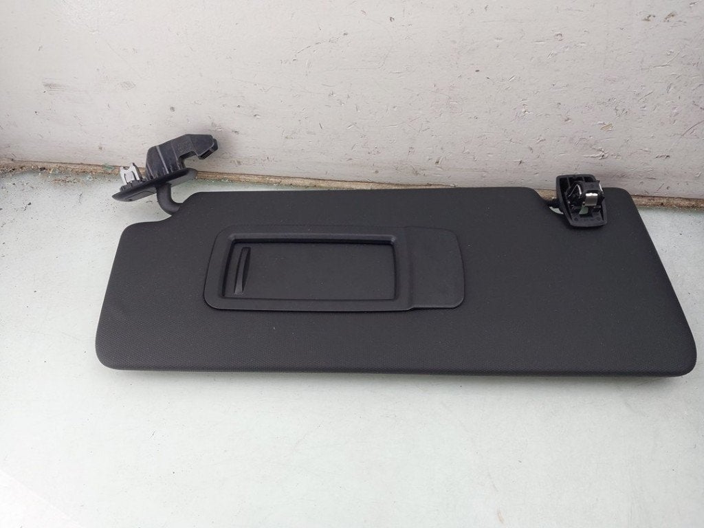 ZONNEKLEP BMW 3 serie Touring (G21) (|51168092729|), Gebruikt, BMW, Petuelring 130
80809  München, DE, Bayerische Motoren Werke AG