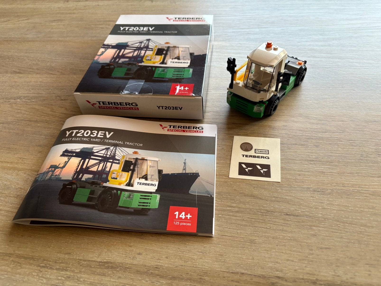 Terberg truck YT203EV 125 onderdelen + stickervel. Super, Kinderen en Baby's, Ophalen of Verzenden, Zo goed als nieuw, Lego