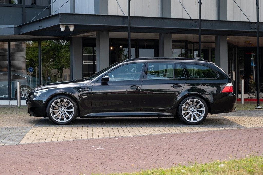 BMW M5 Touring E61 5.0 V10 (bj 2007, automaat), Auto's, Automaat, 4 deurs, Gebruikt, Zwart