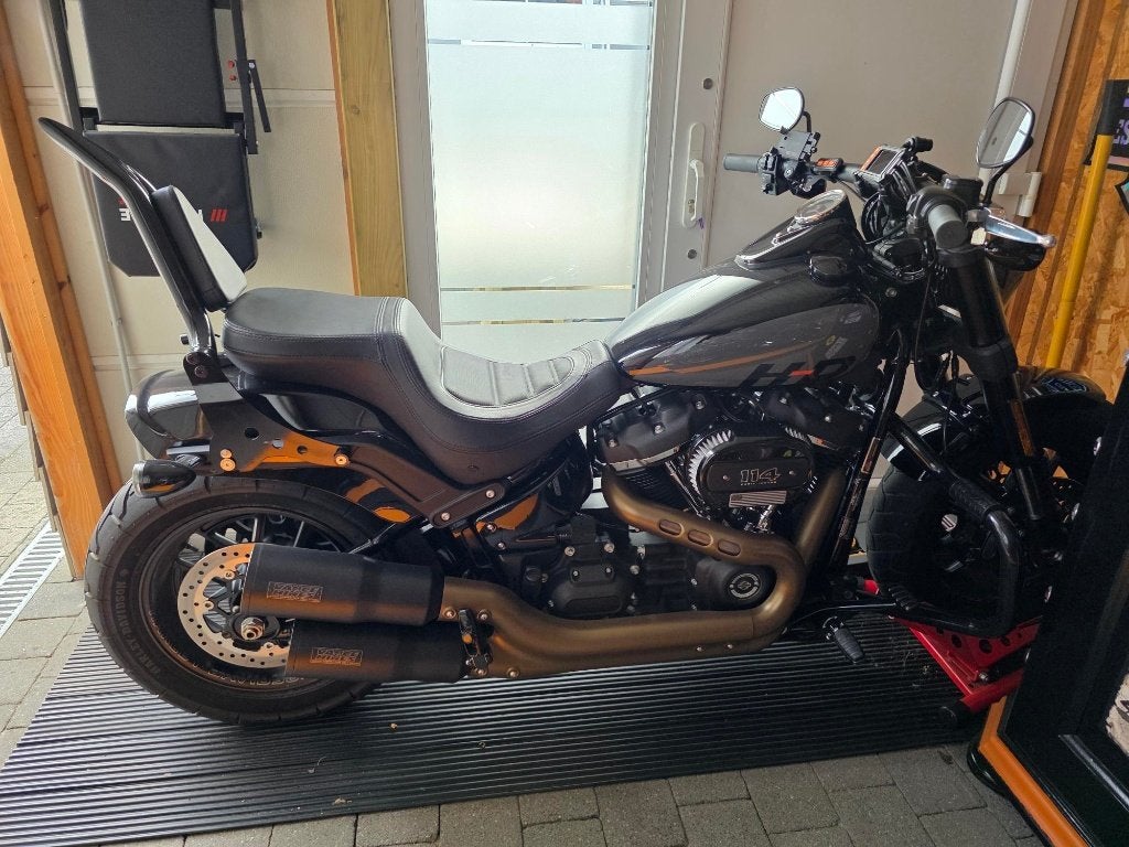 harley FXFBS Fatbob - 2023- 6400 km, Motos, Tourisme, ABS, 2 cylindres, Particulier