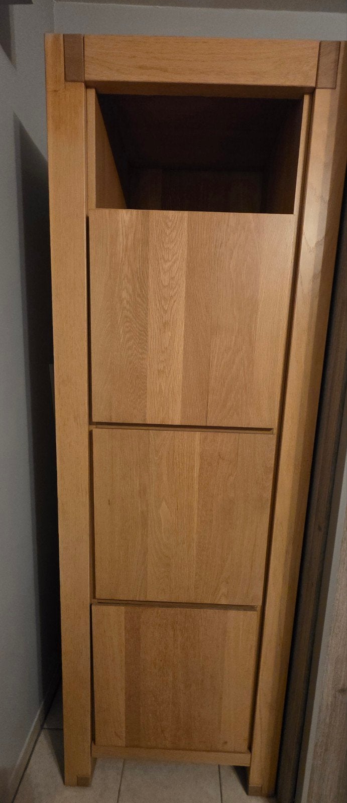 armoire en chêne clair en bon état, Maison & Meubles, Armoires | Armoires à porte coulissante & Armoires à archives, Enlèvement
