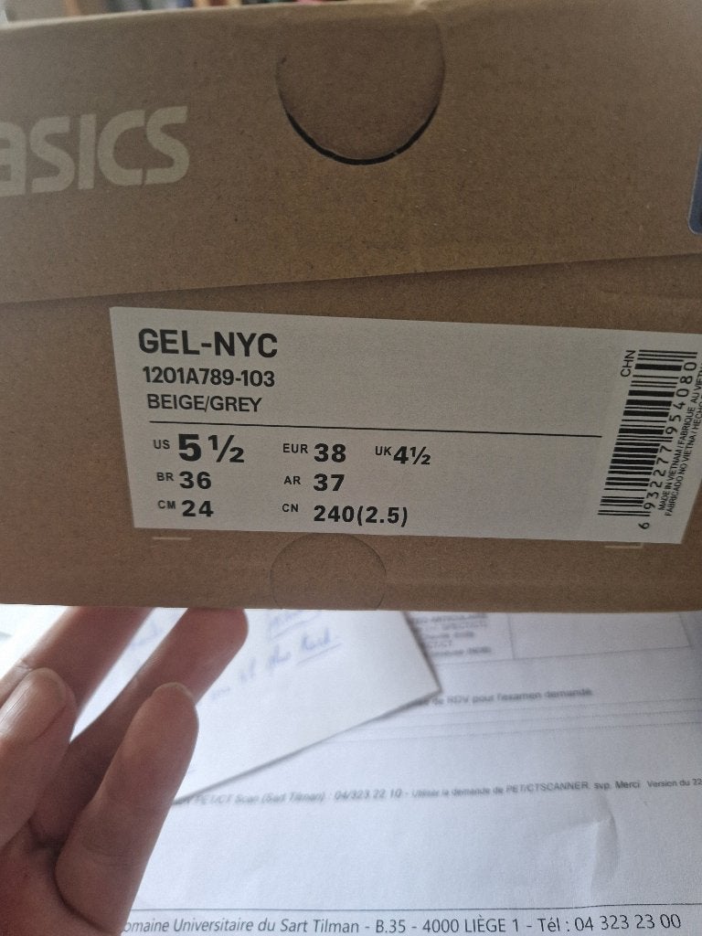 ASICS GEL-NYC 38 Beige/Grey neuves – boîte d'origine, Vêtements | Hommes, Neuf, Enlèvement ou Envoi, Autres couleurs, Asics