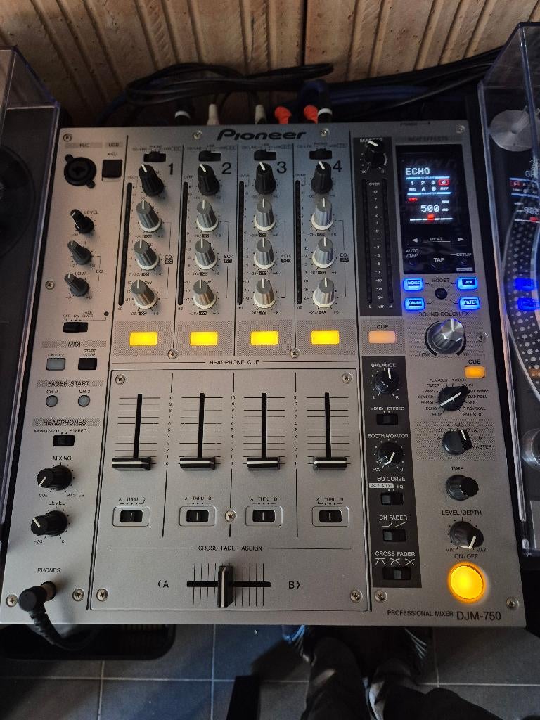 Pioneer DJM750 mengpaneel, Musique & Instruments, Enlèvement, Utilisé, Moins de 5 canaux, Entrée micro