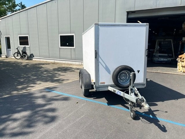 Gesloten aanhangwagen 2000 kg Saris, Ophalen, Gebruikt