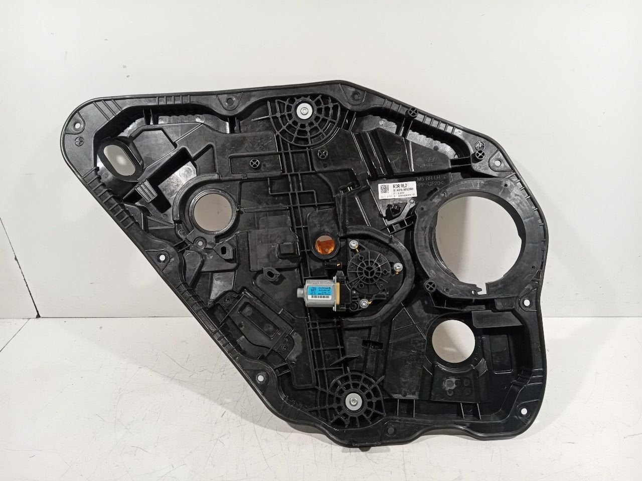 Raammechaniek elektrisch links achter Hyundai Nexo, Onderdelen@venauto.nl, Van der Ven Autorecycling B.V., Ettenseweg 76, 4706 PB Roosendaal, The Netherlands