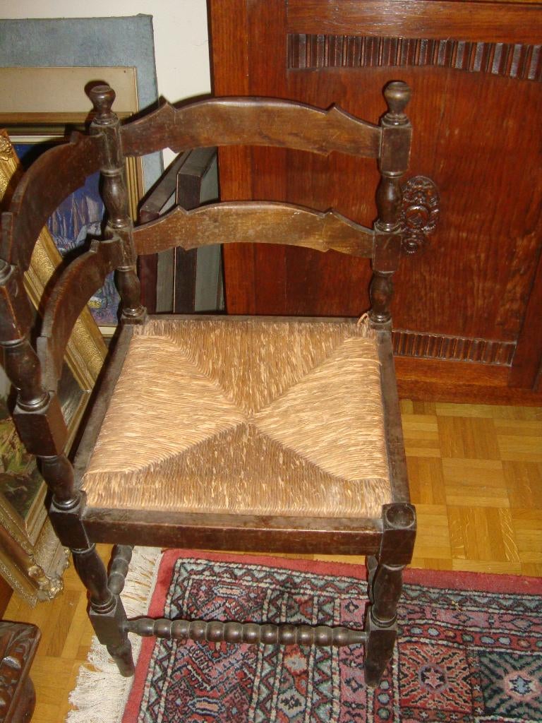 Hoekstoel met rieten zit., Antiek en Kunst, Ophalen