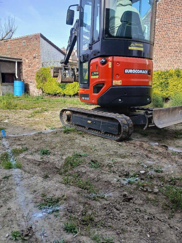 Mini-pelle 1.8T & 2.8T - Travaux de jardin et tranchées, Enlèvement, Pelle