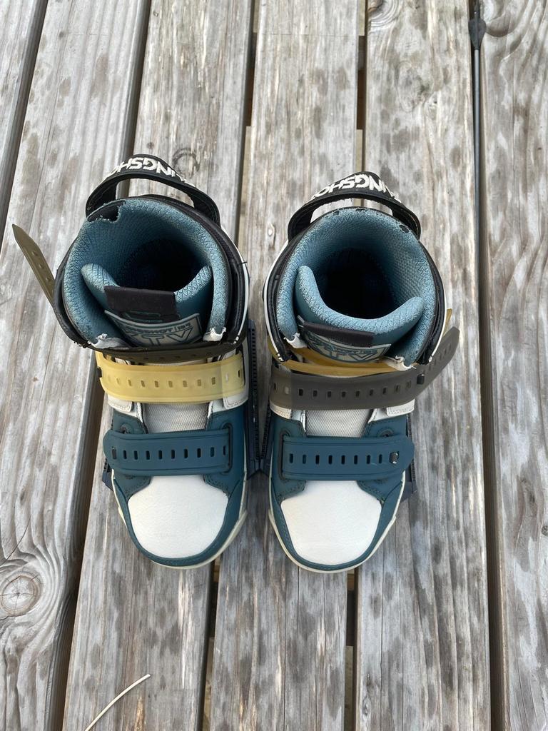 Chaussure de wake slingshot, Watersport en Boten, Wakeboarden, Zo goed als nieuw, Ophalen of Verzenden