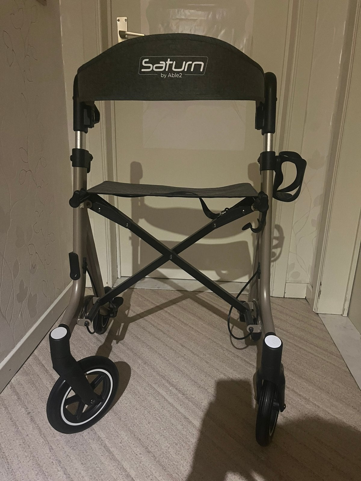 Saturn rollator, Ophalen, Opvouwbaar, Zo goed als nieuw