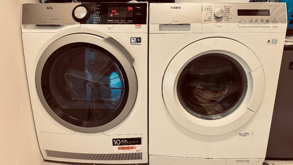 AEG Wasmachine en Droogkast, Elektronische apparatuur, Ophalen, Gebruikt, Voorlader
