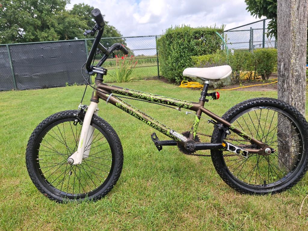 2 bmx fietsen, Fietsen en Brommers, Ophalen, Zo goed als nieuw, Velgrem, 20 tot 24 inch