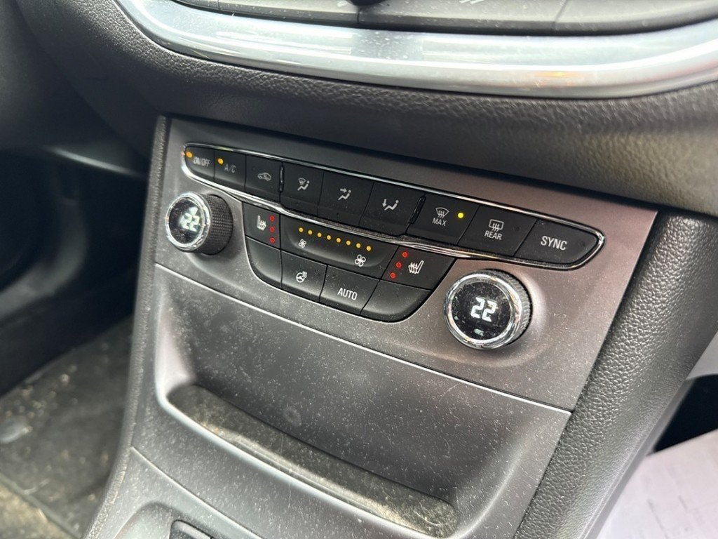 BEDIENINGSPANEEL CLIMATE CONTROL Opel Astra K Sports Tourer, Gebruikt, Opel