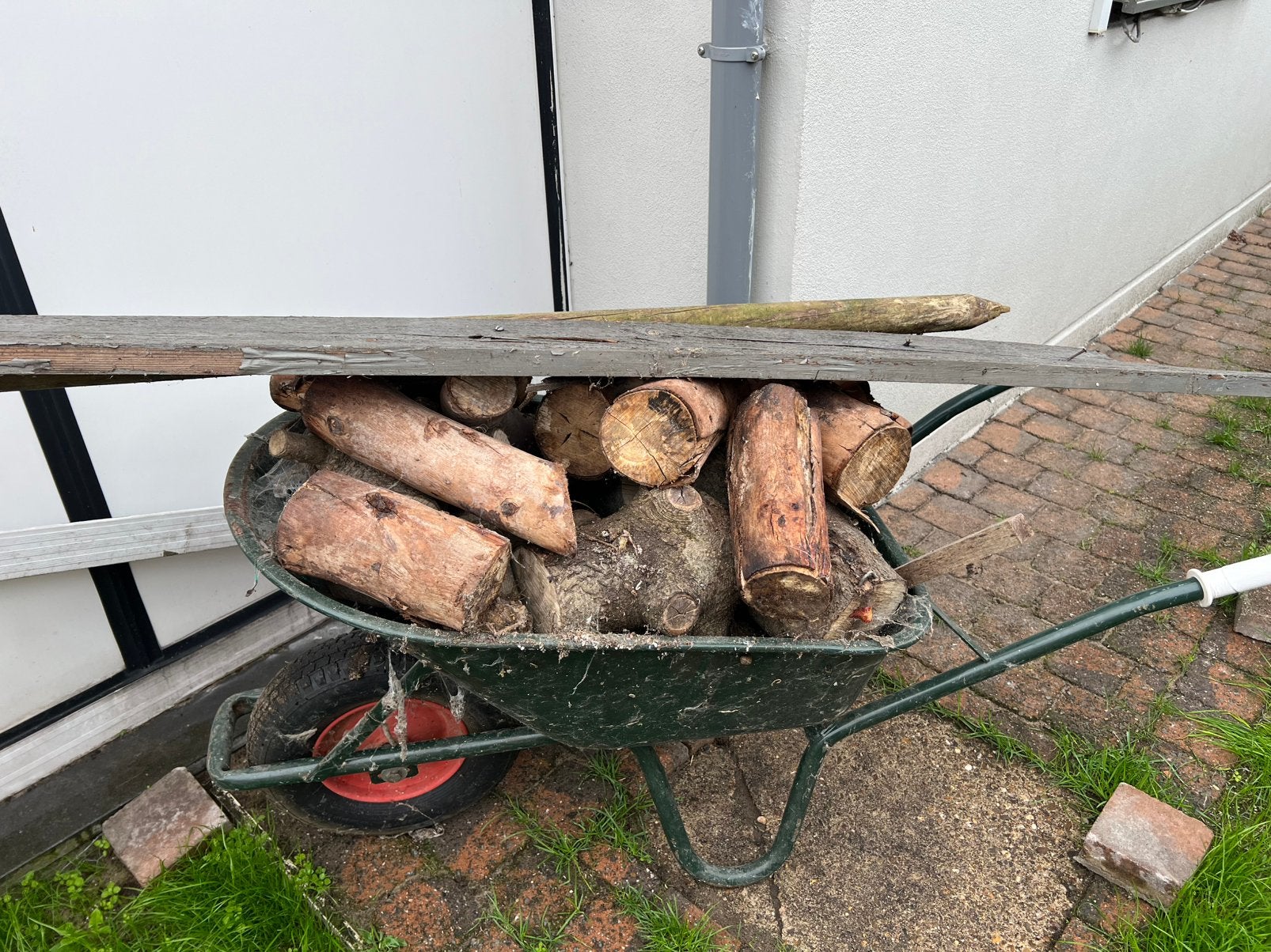 Gedroogt hout en deels gedroogt hout, Minder dan 3 m³, Ophalen, Overige houtsoorten, Blokken