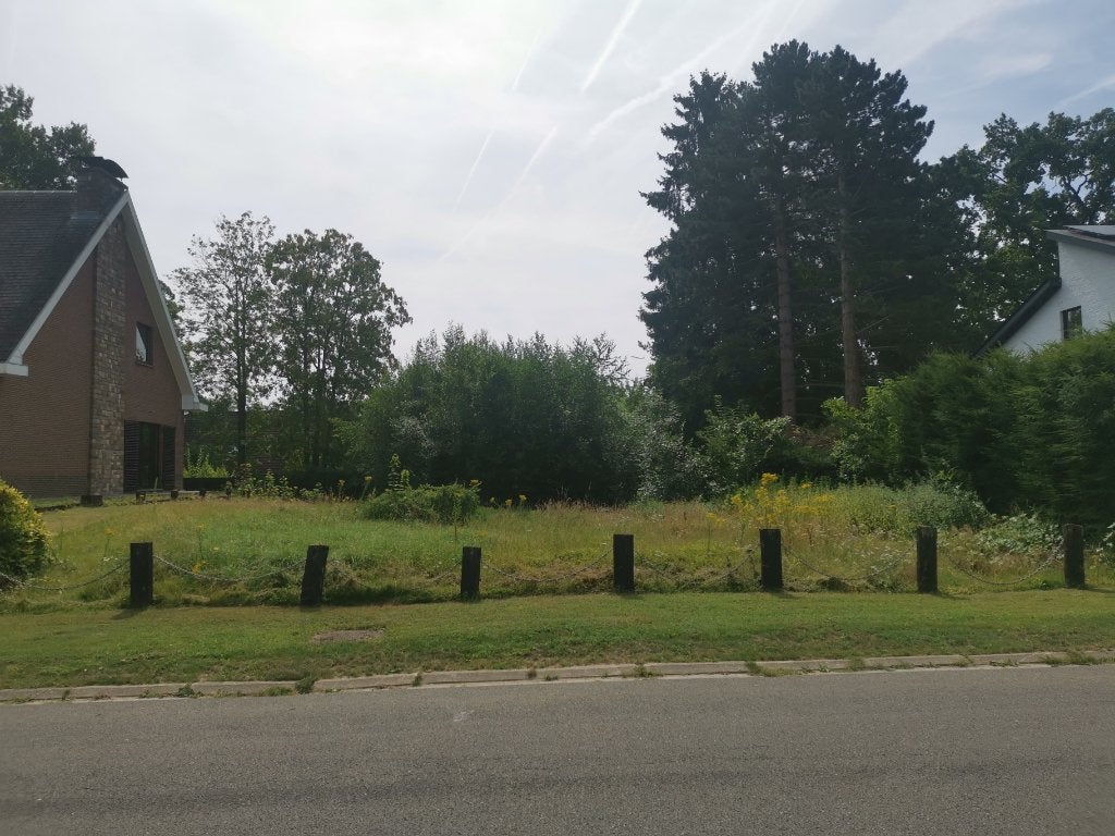 Te koop: Bouwgrond gelegen in residentiële villawijk, Immo, Gronden en Bouwgronden, Verkoop zonder makelaar, 500 tot 1000 m²