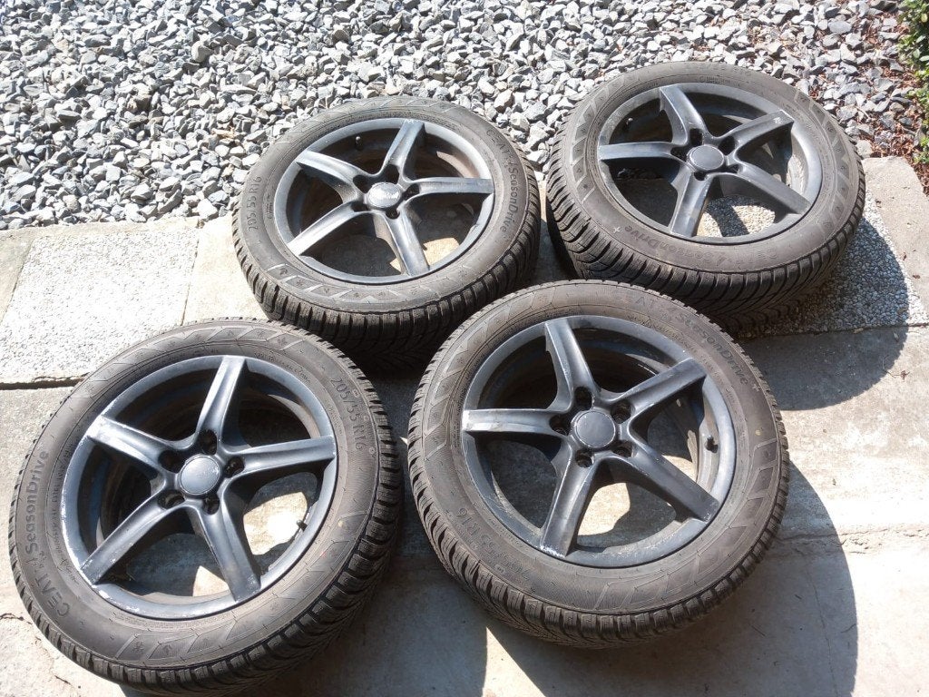 4 pneus 4 saisons sur jantes, Pneus et Jantes, 4 Saisons, 16 pouces, 205 mm