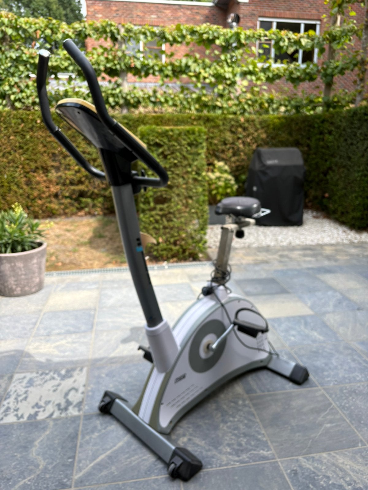 Motion Studio Ergometer 9.8, Enlèvement, Utilisé, Aluminium, Vélo d'appartement