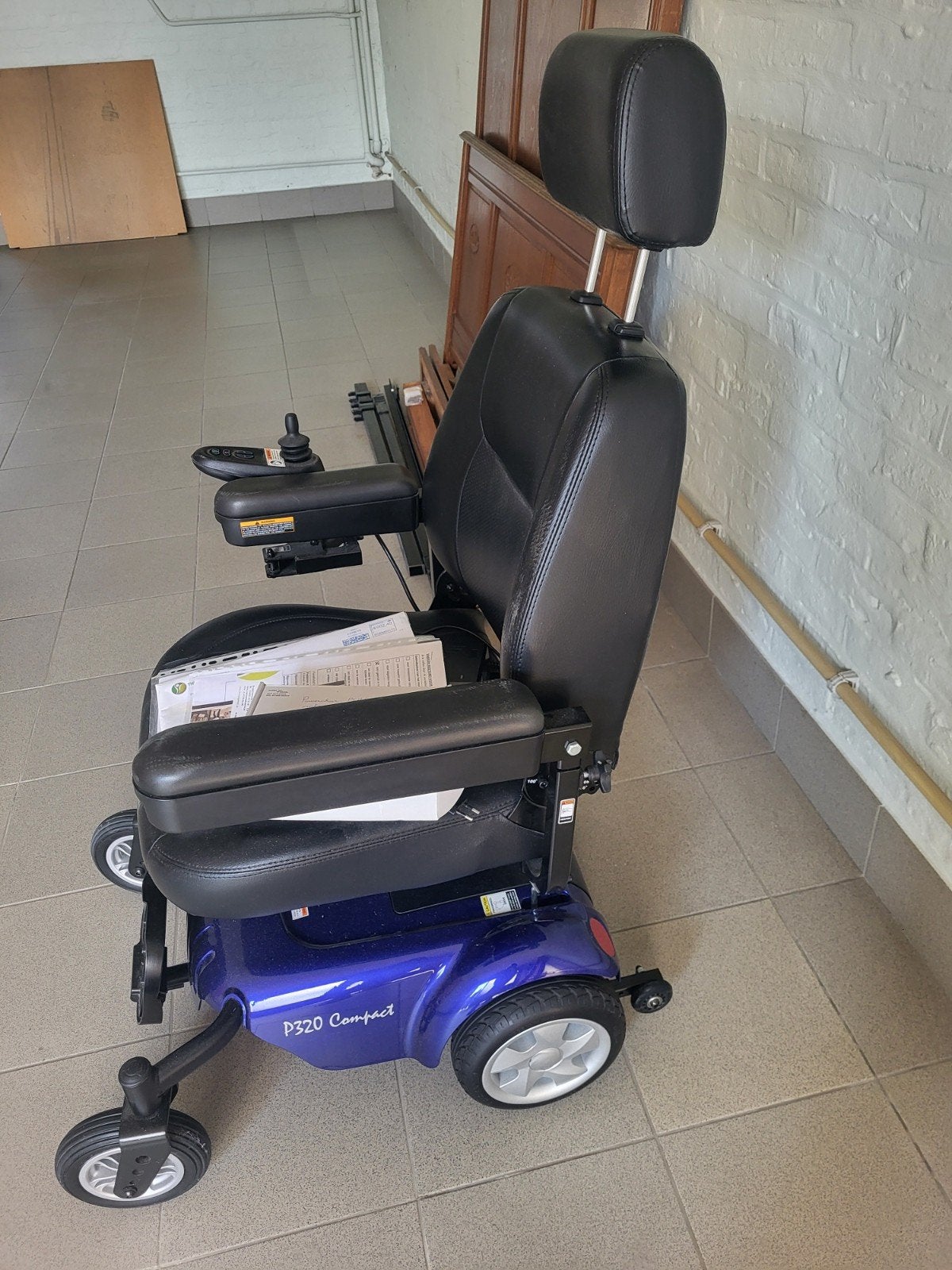 scooter voor binnen.. bijna niet gebruikt, Ophalen