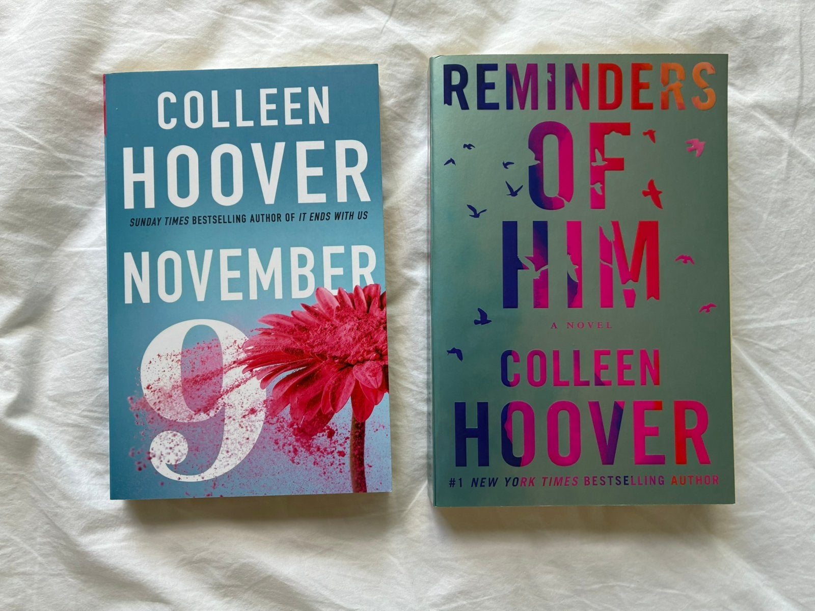 Twee boeken Colleen Hoover: November en Reminders of him, Enlèvement, Comme neuf