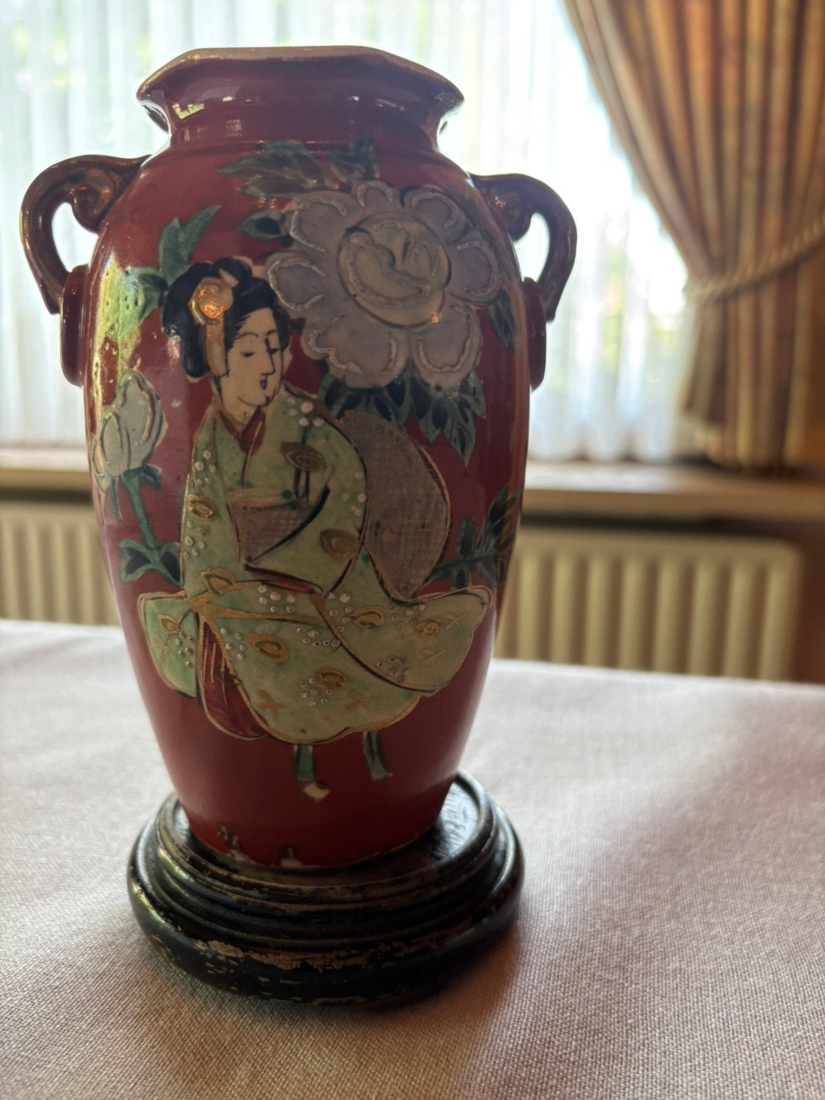 Japanse satsuma vaas, Ophalen