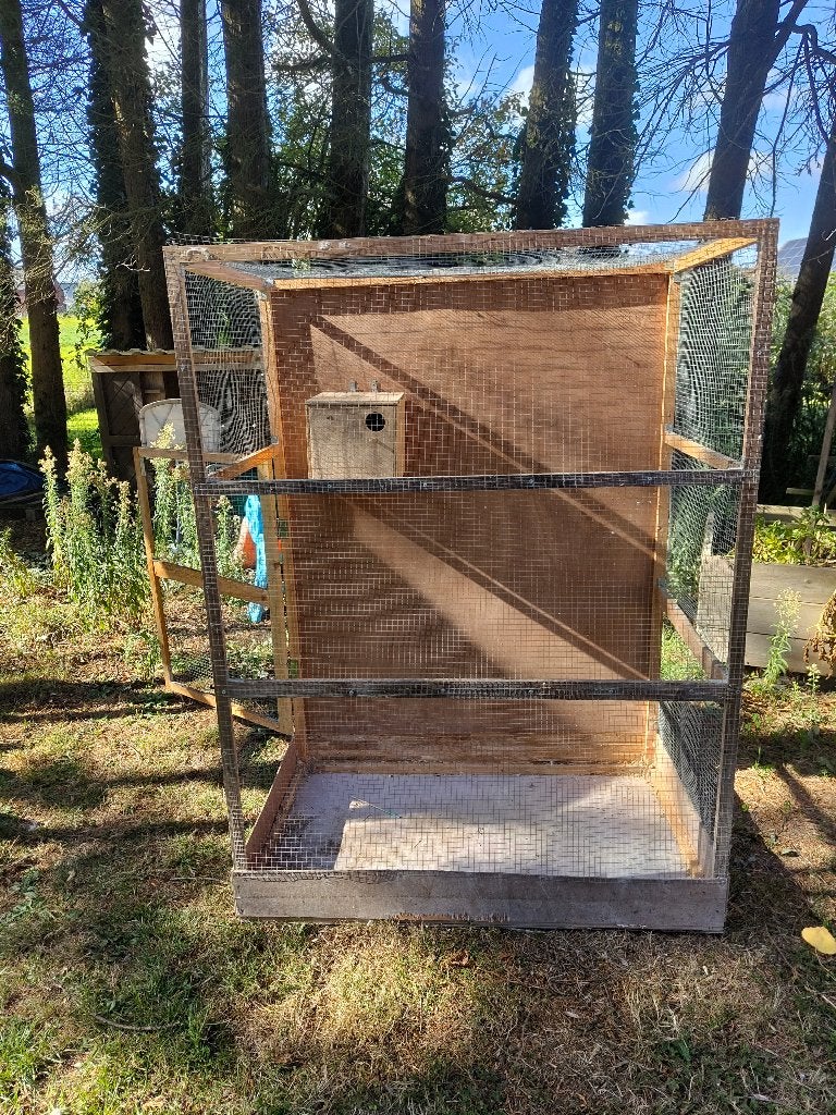 Cage + nichoir prix à discuter, Enlèvement ou Envoi, Comme neuf, Bois, Volière