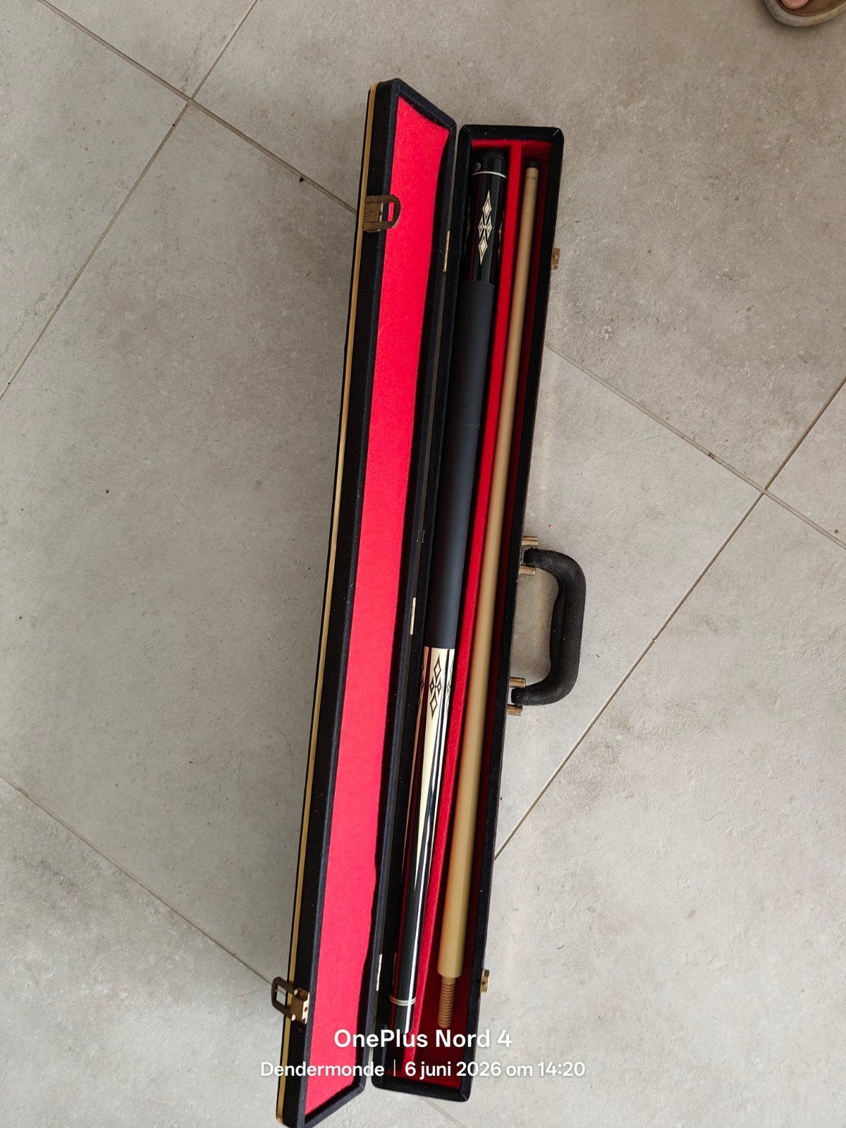 Keu met etui, Enlèvement