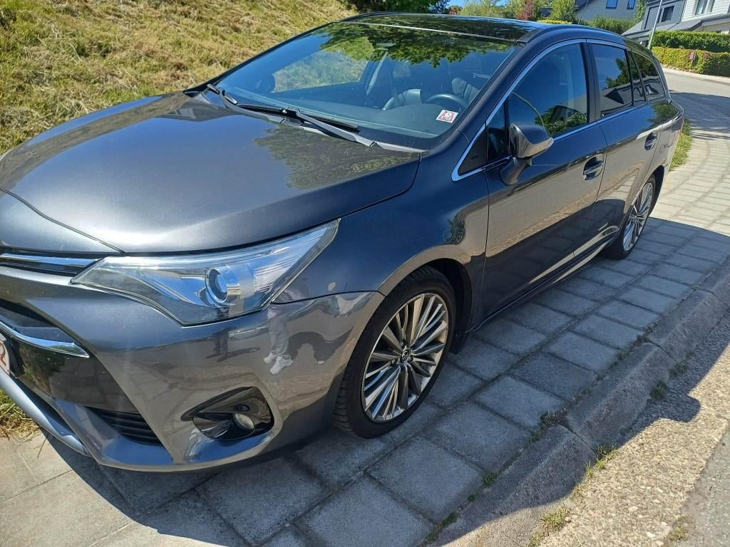toyota avensis pour export ou pour marchand, Autos, Toyota, Cuir, Argent ou Gris, Avensis, Euro 6