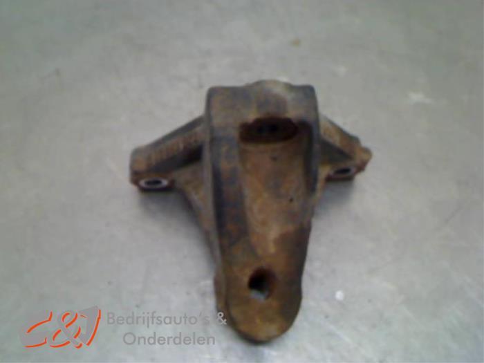 Motorsteun van een Renault Trafic, Gebruikt, -, Renault, -