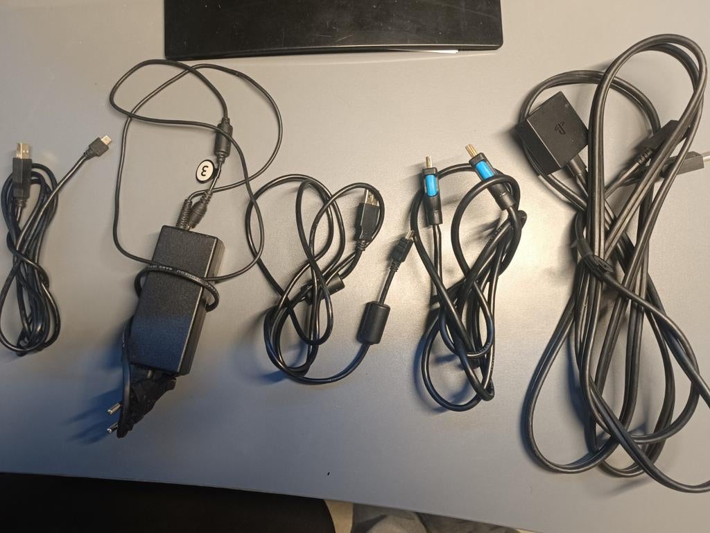 PlayStation VR PSVR1 Complete Set + Move Controllers + Games, Games en Spelcomputers, Ophalen, Zo goed als nieuw