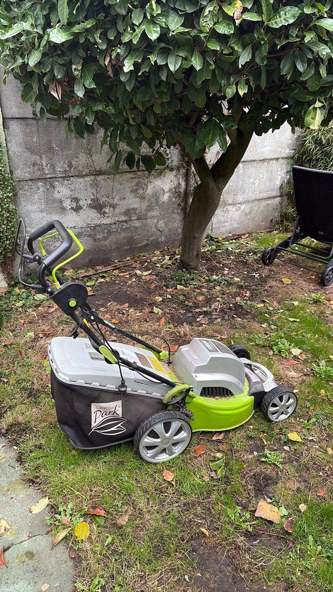 Eletrische grasmaaier Central Park 1800W, Ophalen, Gebruikt, Elektrische grasmaaier, 40 t/m 49 cm