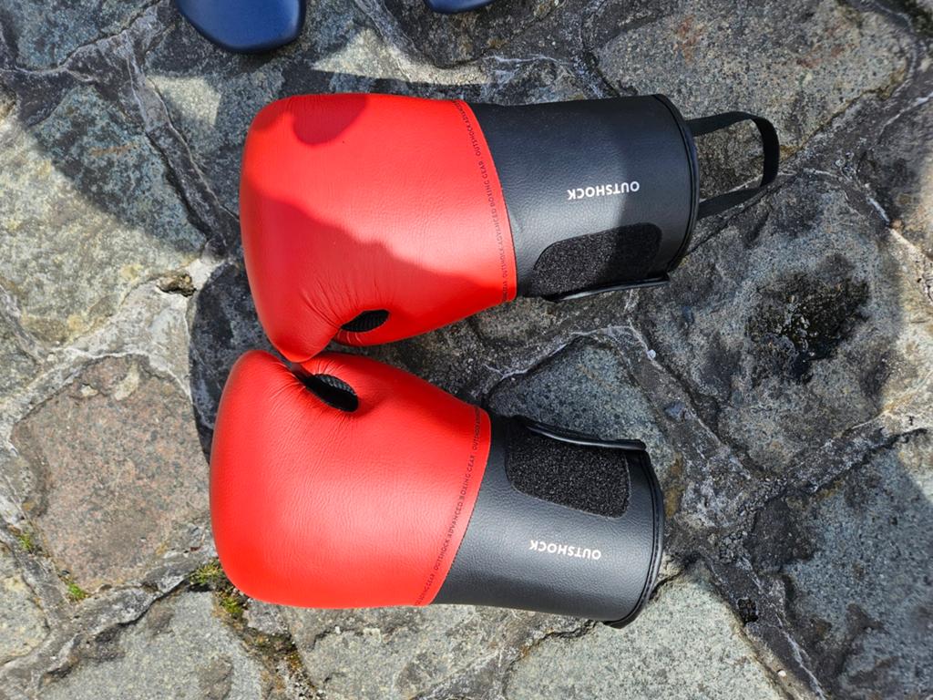 Bokshandschoenen, Ophalen, Bokshandschoenen