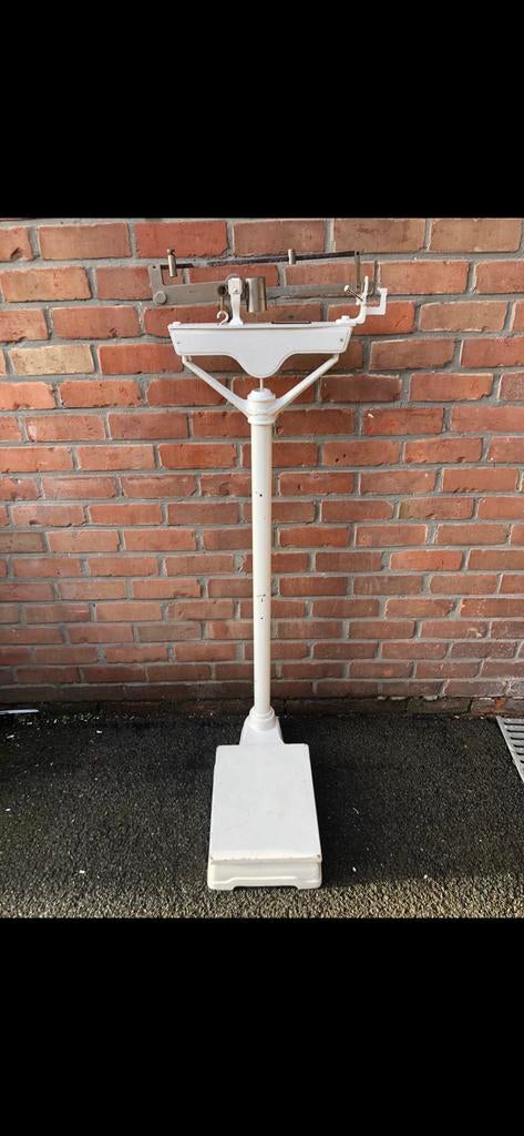 Becker weegschaal, Ophalen