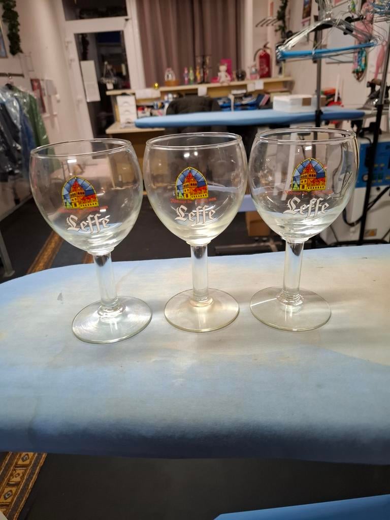 3 leffe glazen, Enlèvement ou Envoi