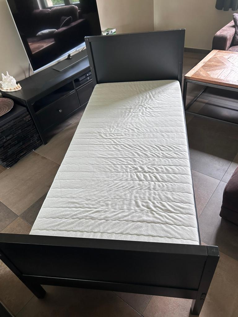 GRATIS eenpersoons bed incl. matras en lattenbodem 200x90, Huis en Inrichting, Ophalen, Gebruikt, 90 cm, Eenpersoons