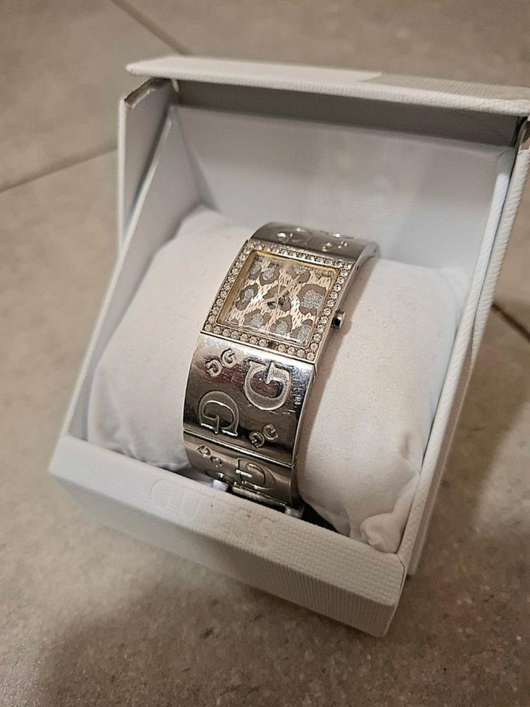 Dameshorloge Guess, Bijoux, Sacs & Beauté, Montres | Femmes, Enlèvement, Argent, Guess