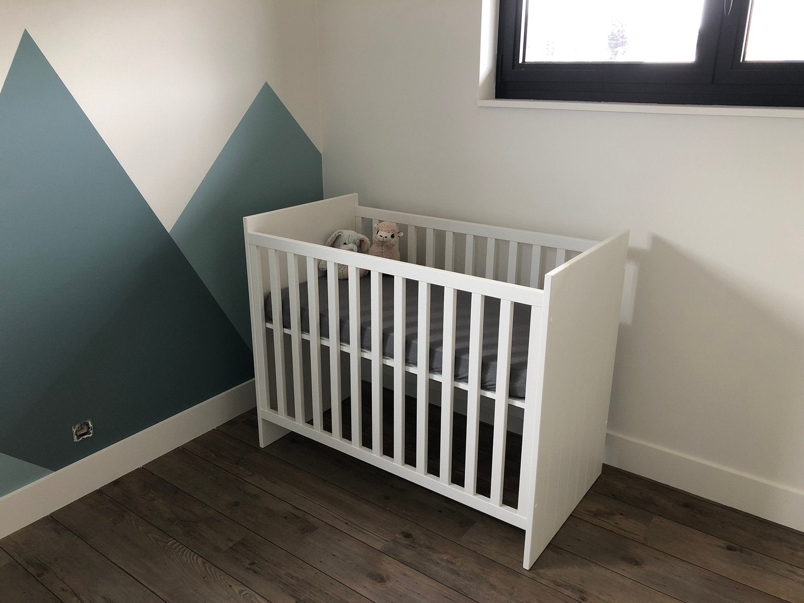 Babybed: verstelbaar in hoogte met aerosleep matras, Ophalen, Zo goed als nieuw, Matras