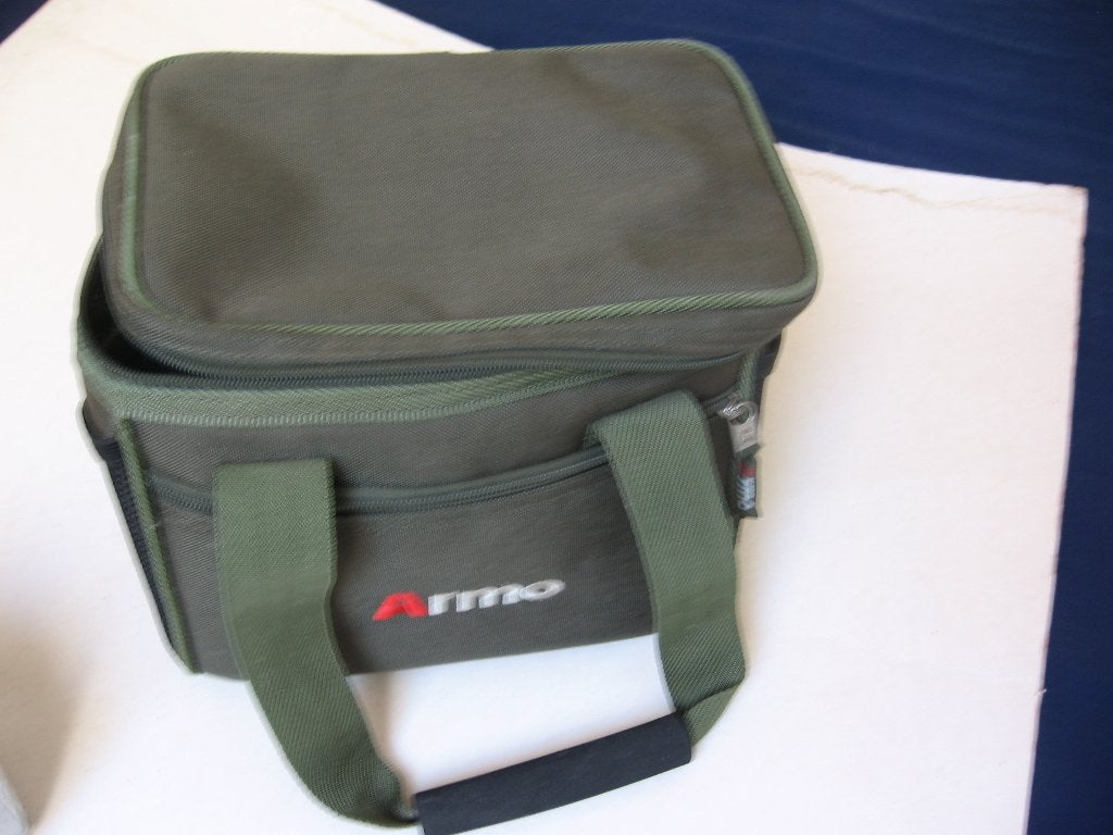 Sac rectangulaire "Armo" kaki pour la pêche., Enlèvement ou Envoi, Comme neuf, Coffre ou Sac