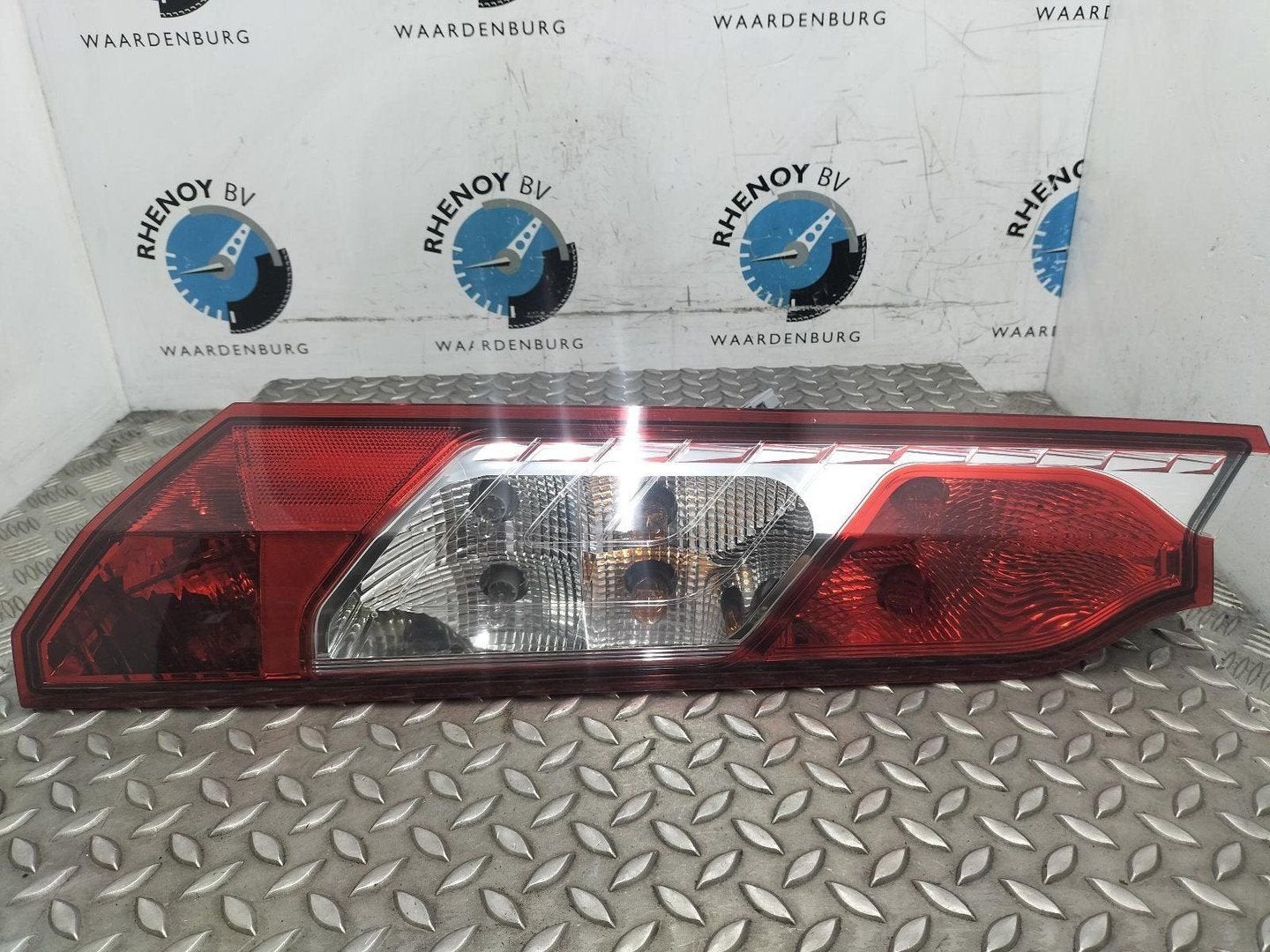 FORD TRANSIT CONNECT LWB Trend ACHTERLICHT L DT1113405AD 202, Enlèvement ou Envoi, Utilisé, ARN reconnu
