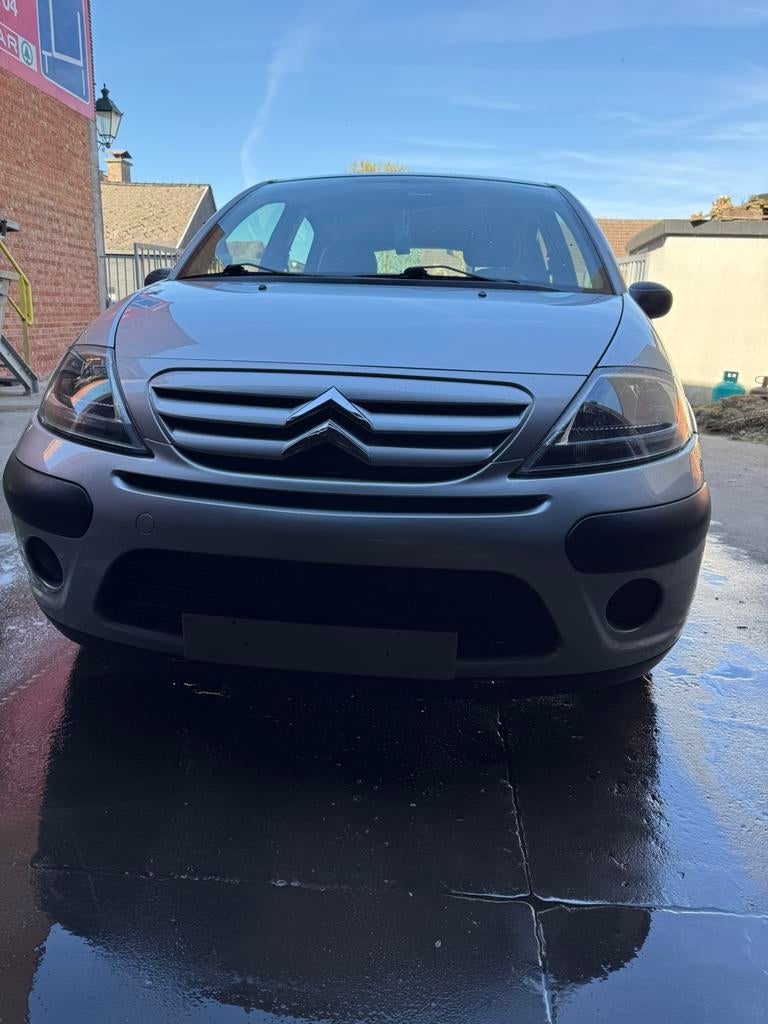 Citroen c3 hatchback benzine, Autos, Citroën, Argent ou Gris, Achat, Boîte manuelle, Entretenue par le concessionnaire
