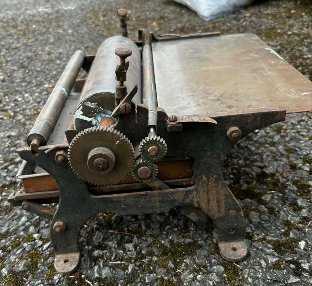 Ancienne presse à copier et typographique, Enlèvement