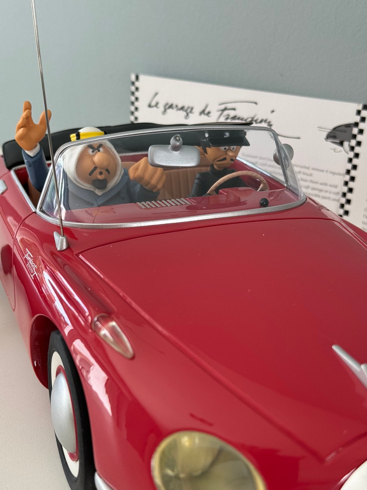 Tarbot Rhino 1 rood: Le garage franquin - figuren en jij, Verzamelen, Ophalen of Verzenden, Zo goed als nieuw