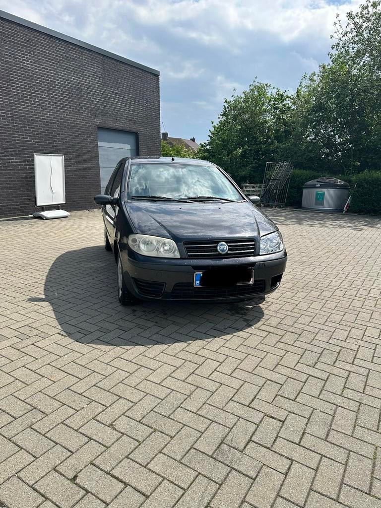 Fiat Punto 1.2 benzine km 146.000 start en rijdt, Autos, Fiat, 1242 cm³, Achat, Boîte manuelle, Noir