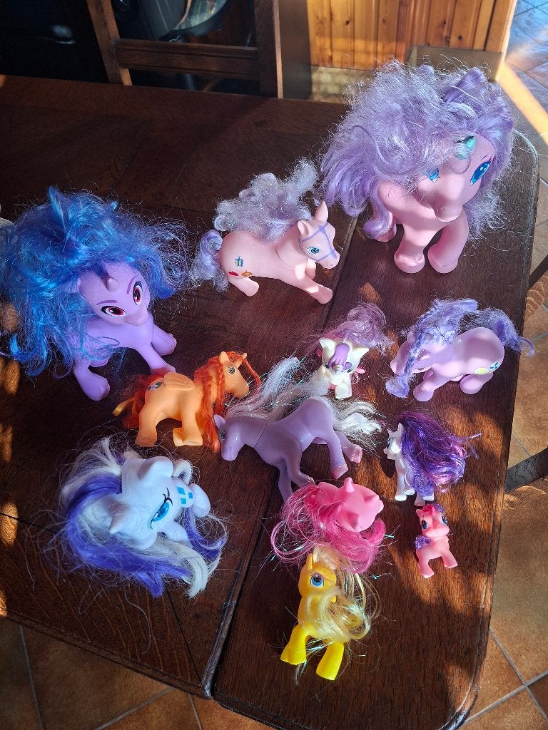 12 kleine paarden, Kinderen en Baby's, Ophalen, Gebruikt
