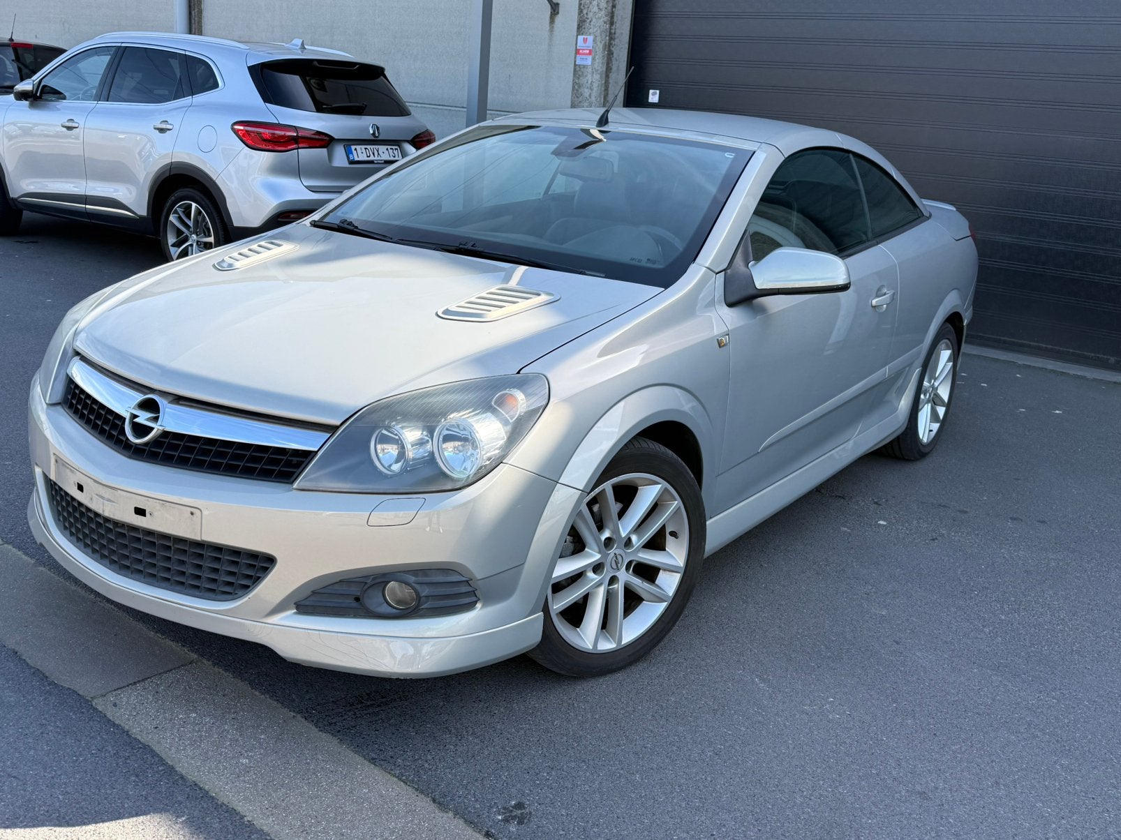 Opel Astra 1.6 benzine cabrio, Auto's, Opel, Zwart, Cabriolet, Leder, Bedrijf