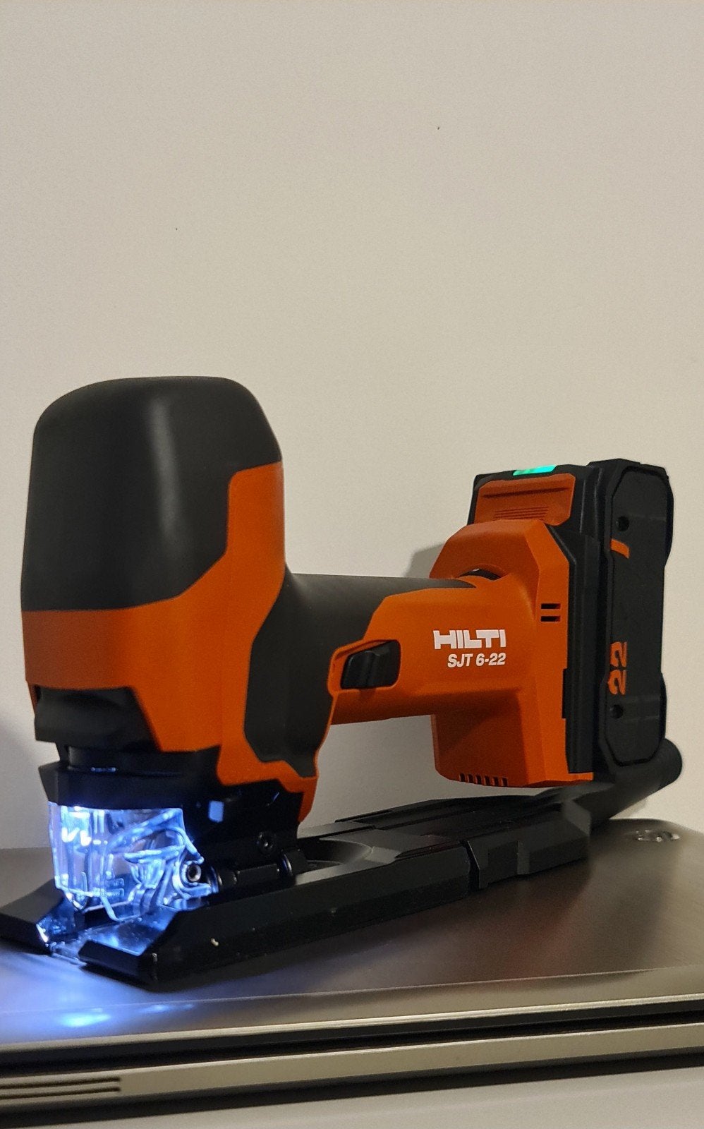 hilti scie sauteuse NURON ️ était comme neuf ️ avec batter, Enlèvement