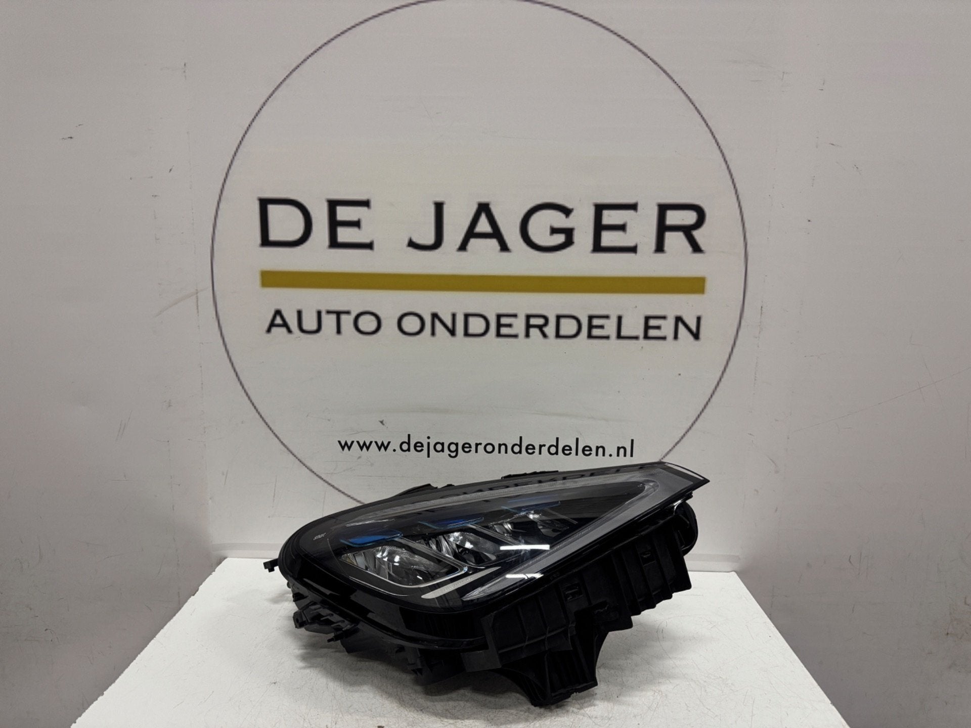 Lampe frontale LED SMART #1 CYBER SPARKS, droite, 8893649881, Mercedes-Benz AG, Utilisé, Mercedesstrasse 120
70372  Stuttgart, DE