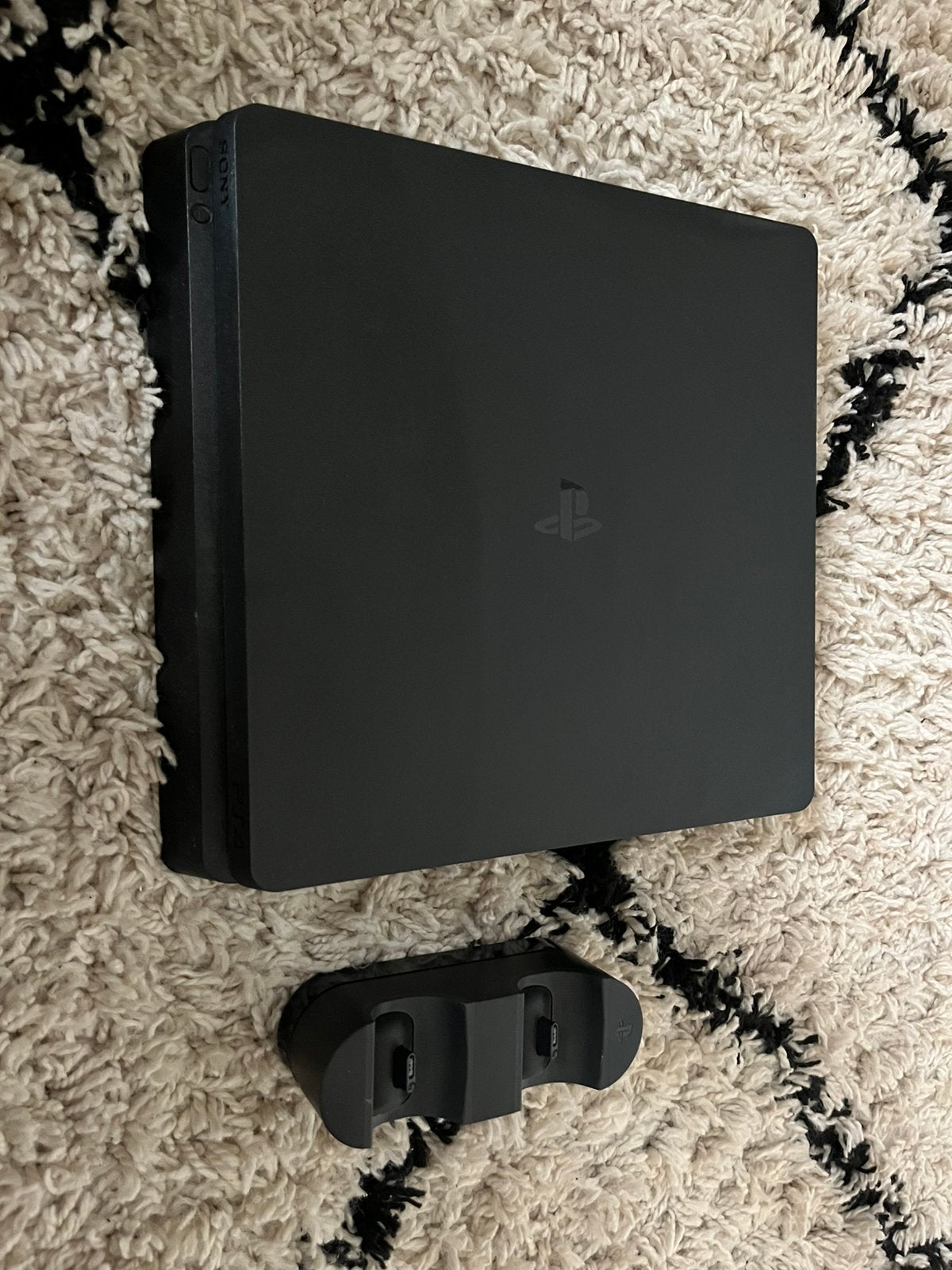 Plastation 4 1TB met 4 controllers + last of us part II., Games en Spelcomputers, Ophalen, Zo goed als nieuw