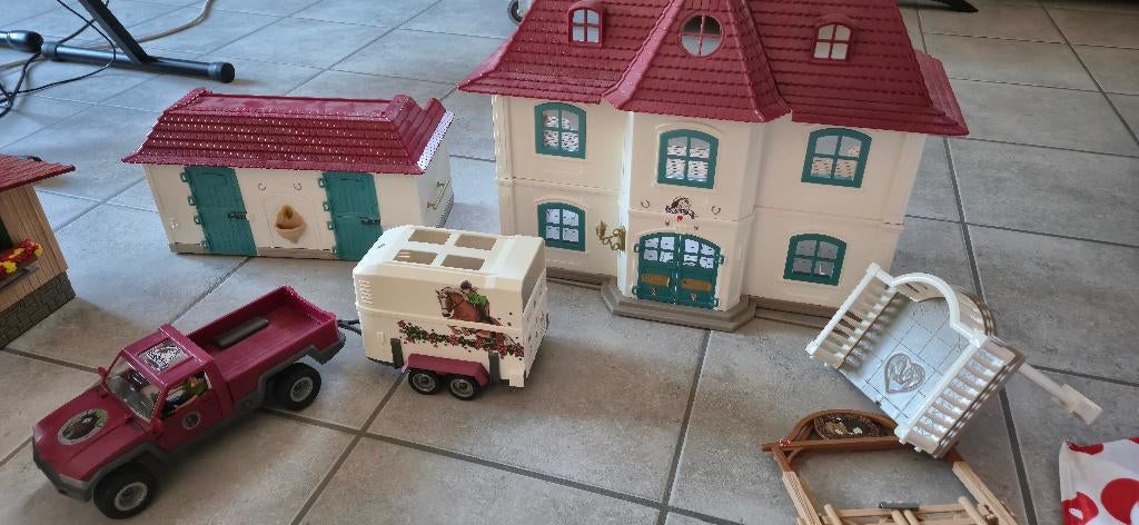 Schleich Horse Club grote en kleinere sets + paarden, Ophalen, Zo goed als nieuw