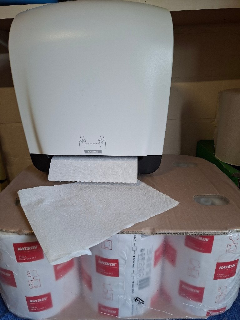 Katrin systeem handdoekdispenser papier handmatig 'PUSH', Zakelijke goederen, Ophalen, Gebruikt, Wandsysteem