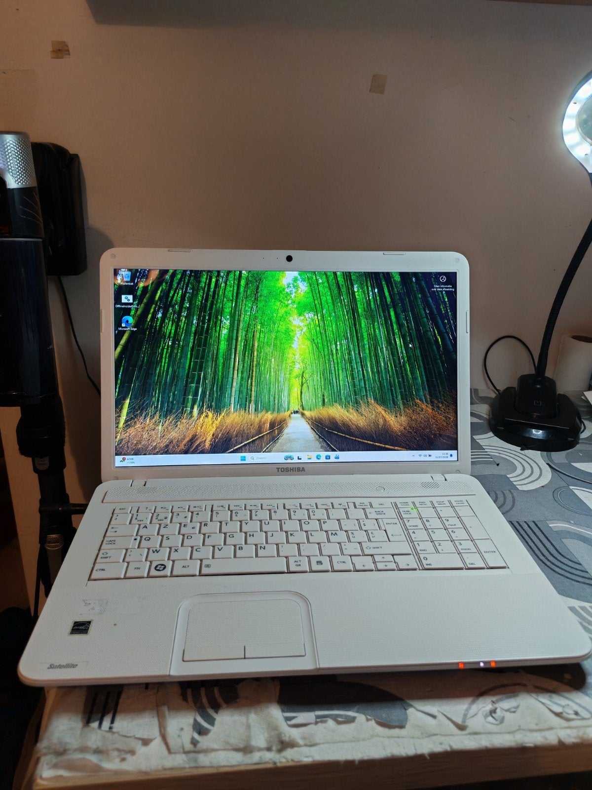 Witte Toshiba Satellite C870 17,3" Laptop – Startklaar, Computers en Software, Windows Laptops, Intel i3 core, Met videokaart